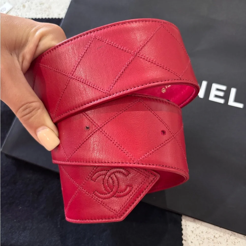 Authentic CHANEL wide red leather gold hardware vintage belt 80cm